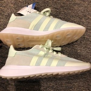 FINAL PRICE💯 FIRM NWT Adidas Orig FLB Runner 7